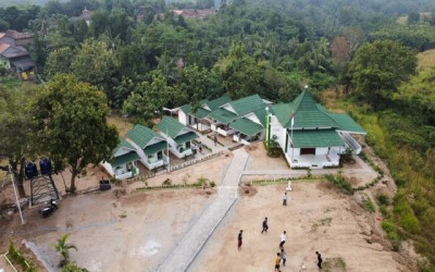 PONDOK PESANTREN RAUDHATUL JANNAH CILEGON BERLOKASI DI LINK. PERIGI RT 006 RW 003, KELURAHAN CIKERAI, KECAMATAN CIBEBER, KOTA CILEGON